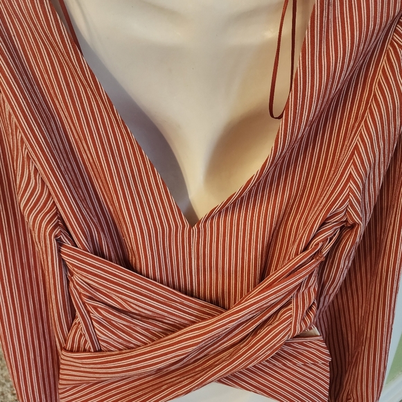 New crop top with bow - Picture 5 of 10